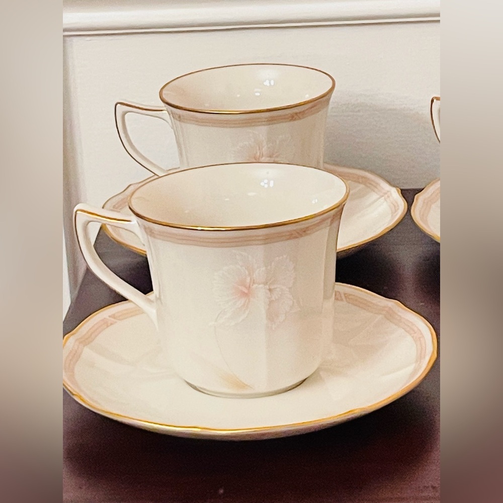 🌟Like New🌟  Coveted Noritake Imperial Blossom China Set 37 Piece Service for 8 - Picture 16 of 16